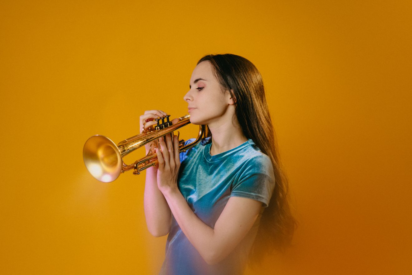 ANDREA MOTIS ANDREA MOTIS